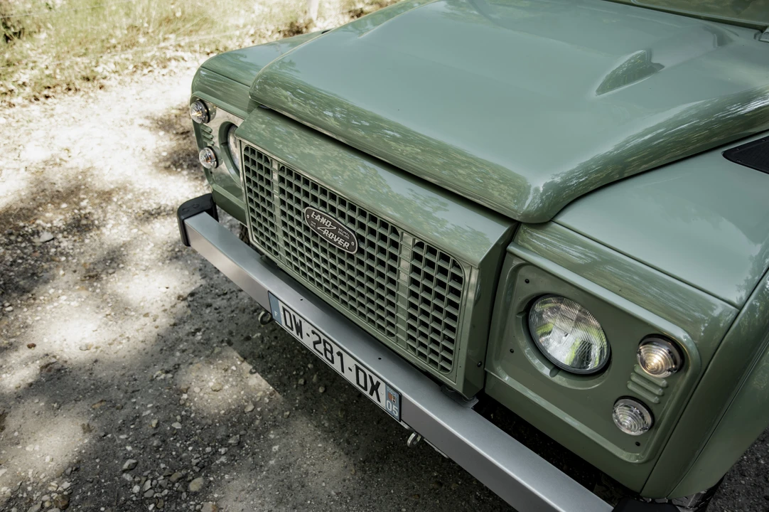 2015 Land Rover Defender 90 - Image 28 of 31