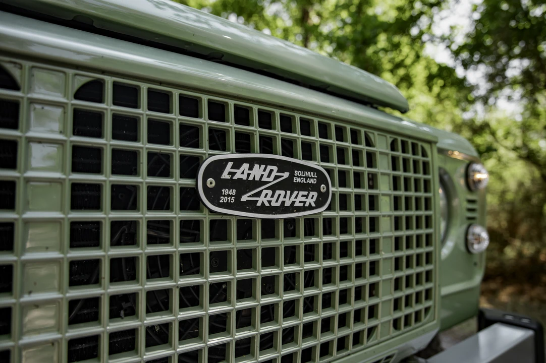 2015 Land Rover Defender 90 - Image 30 of 31