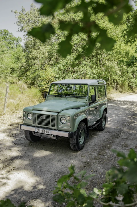 2015 Land Rover Defender 90 - Image 22 of 31