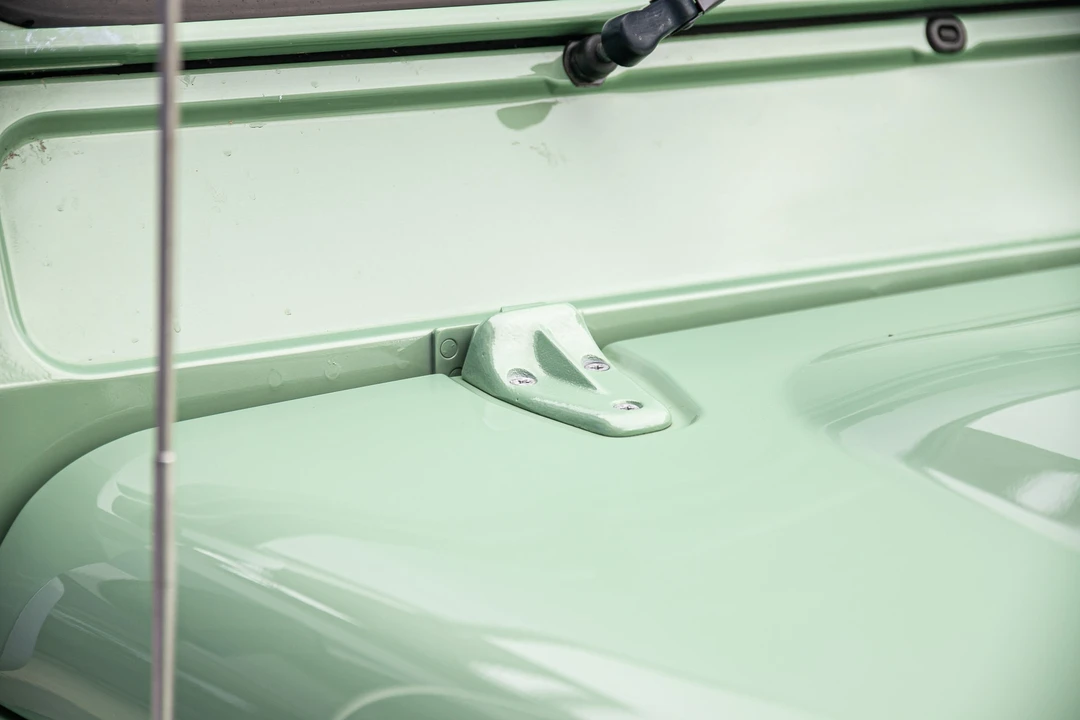 2015 Land Rover Defender 90 - Image 14 of 31
