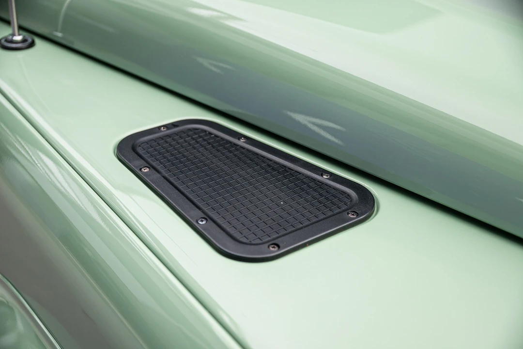 2015 Land Rover Defender 90 - Image 15 of 31