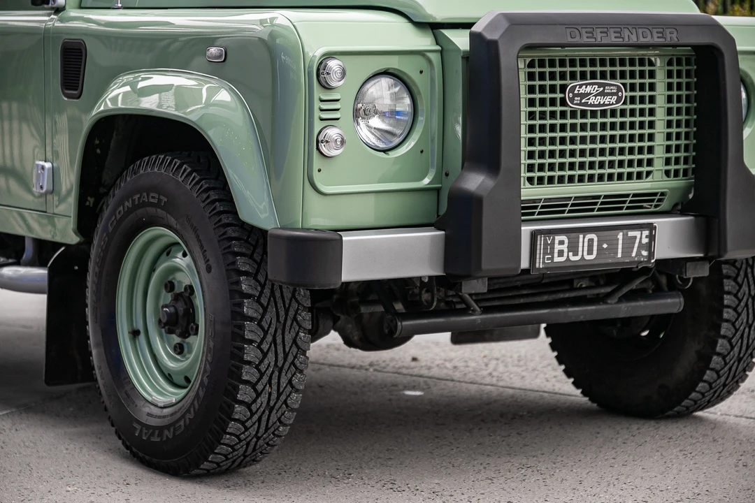 2015 Land Rover Defender 90 - Image 21 of 31