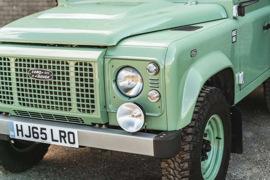 2015 Land Rover Defender 90 - Image 21 of 31