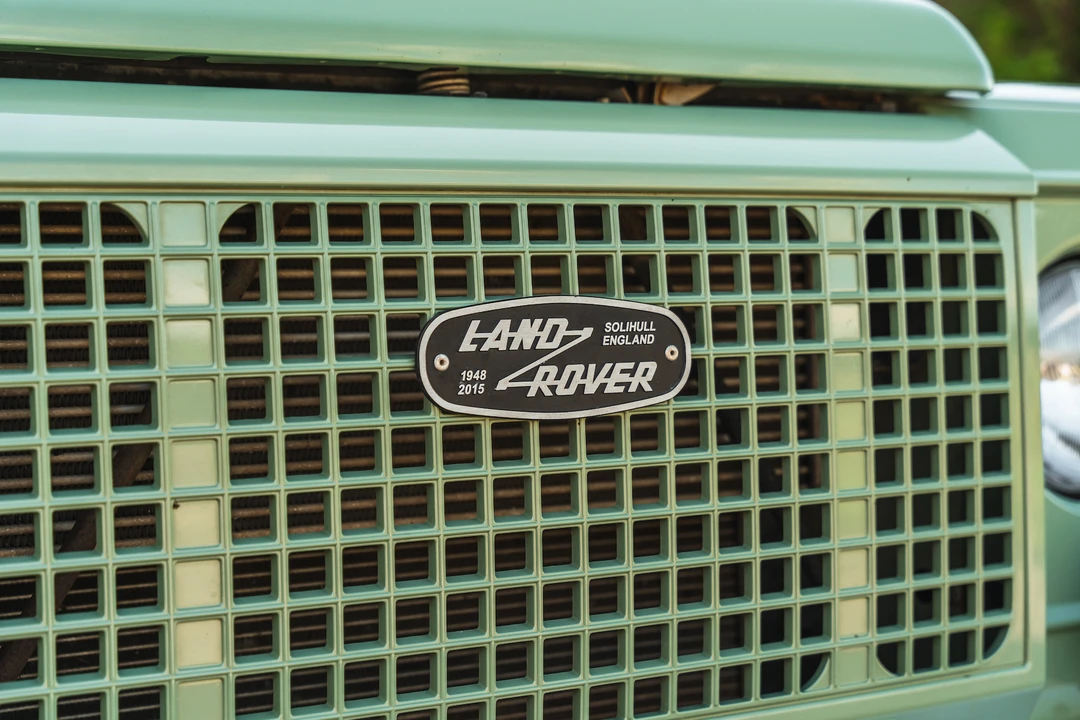 2015 Land Rover Defender 90 - Image 24 of 31