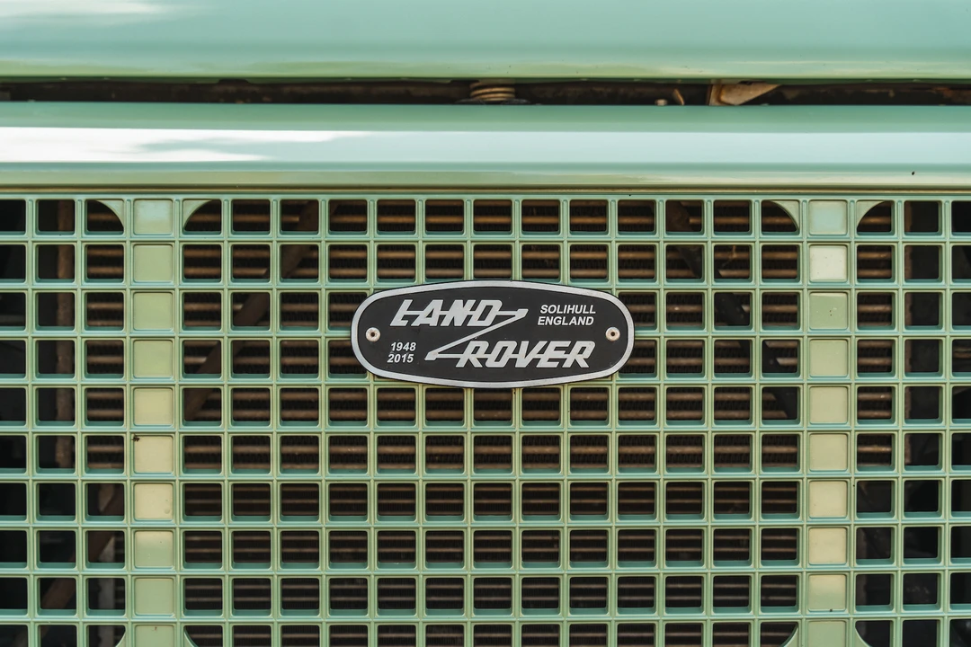 2015 Land Rover Defender 90 - Image 25 of 31