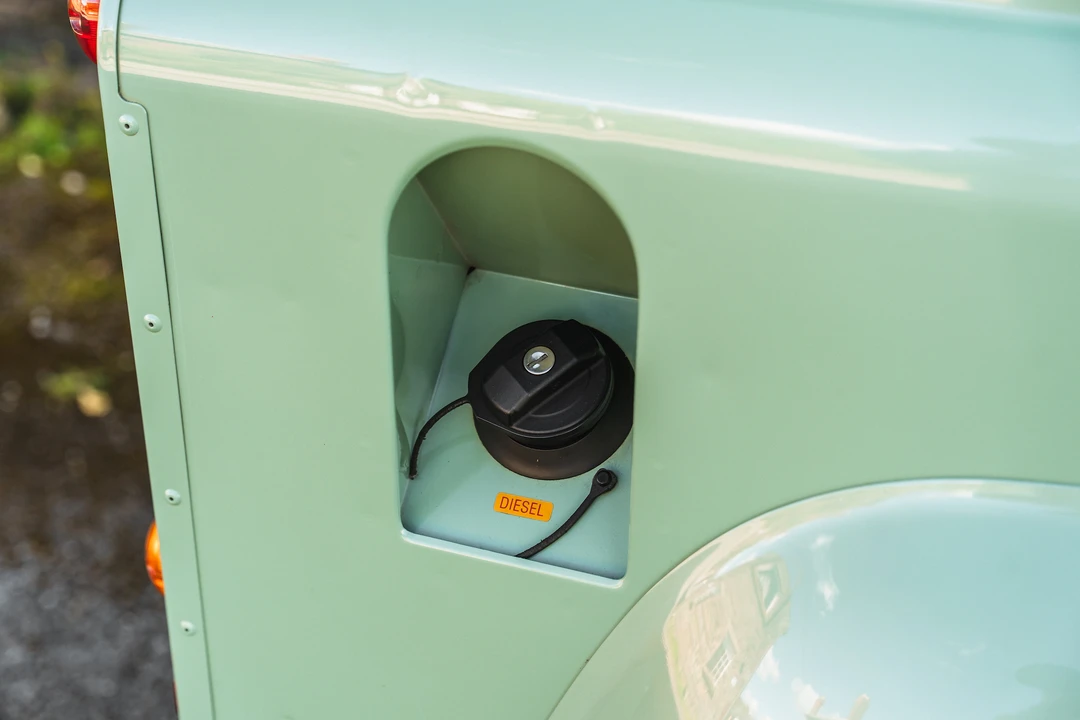 2015 Land Rover Defender 90 - Image 28 of 31