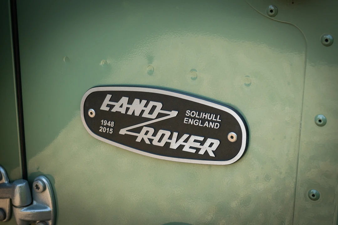2015 Land Rover Defender 90 - Image 22 of 31