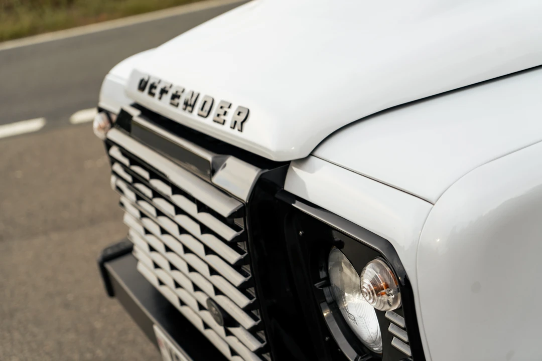2015 Land Rover Defender 90 - Image 18 of 25