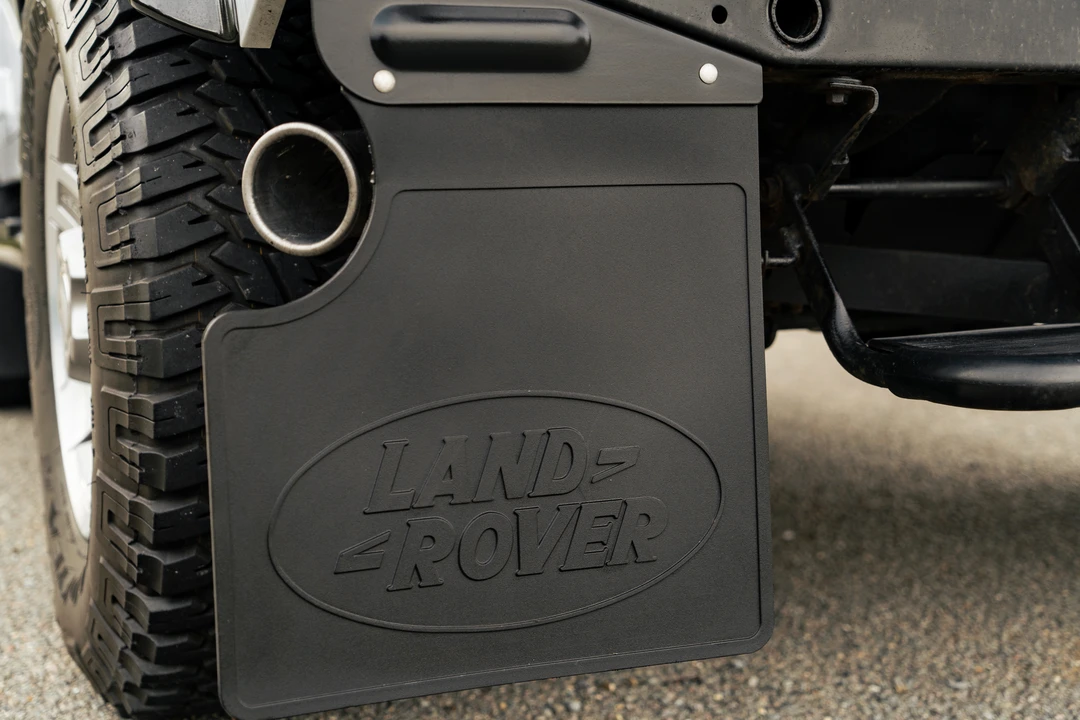 2015 Land Rover Defender 90 - Image 23 of 25