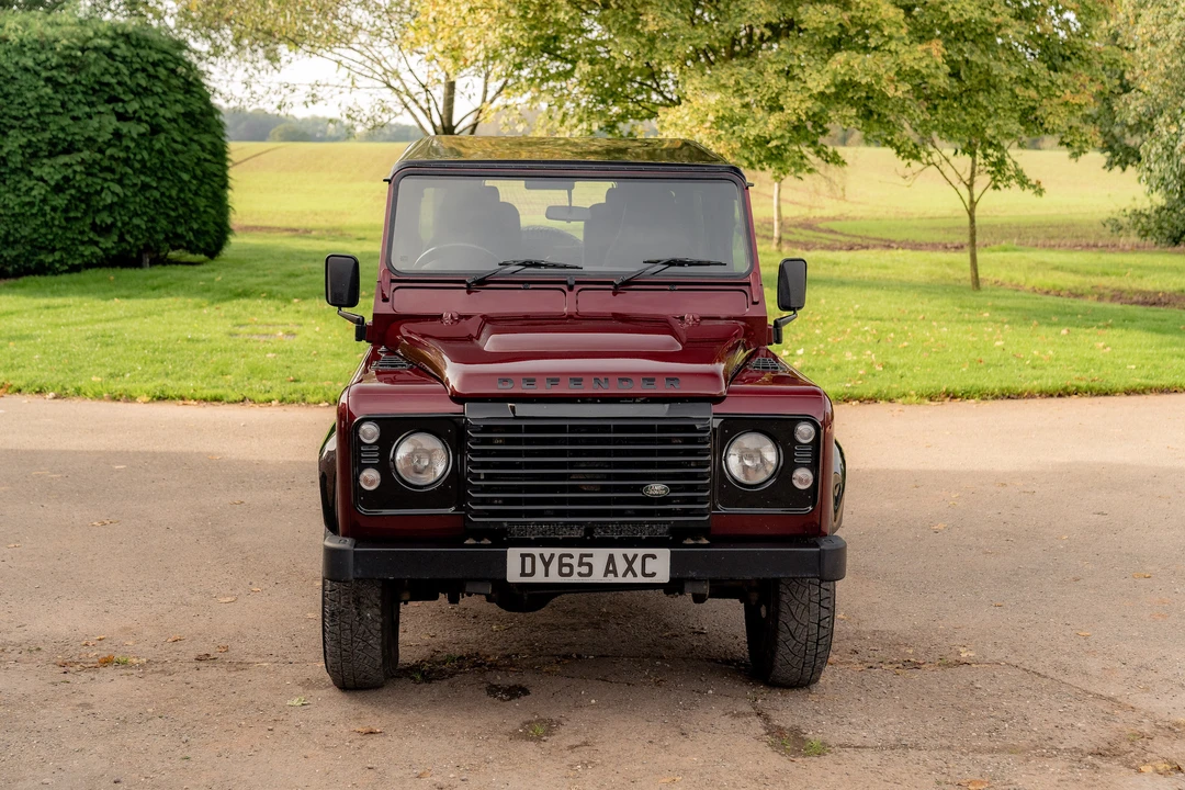 2015 Land Rover Defender 90 - Image 3 of 31
