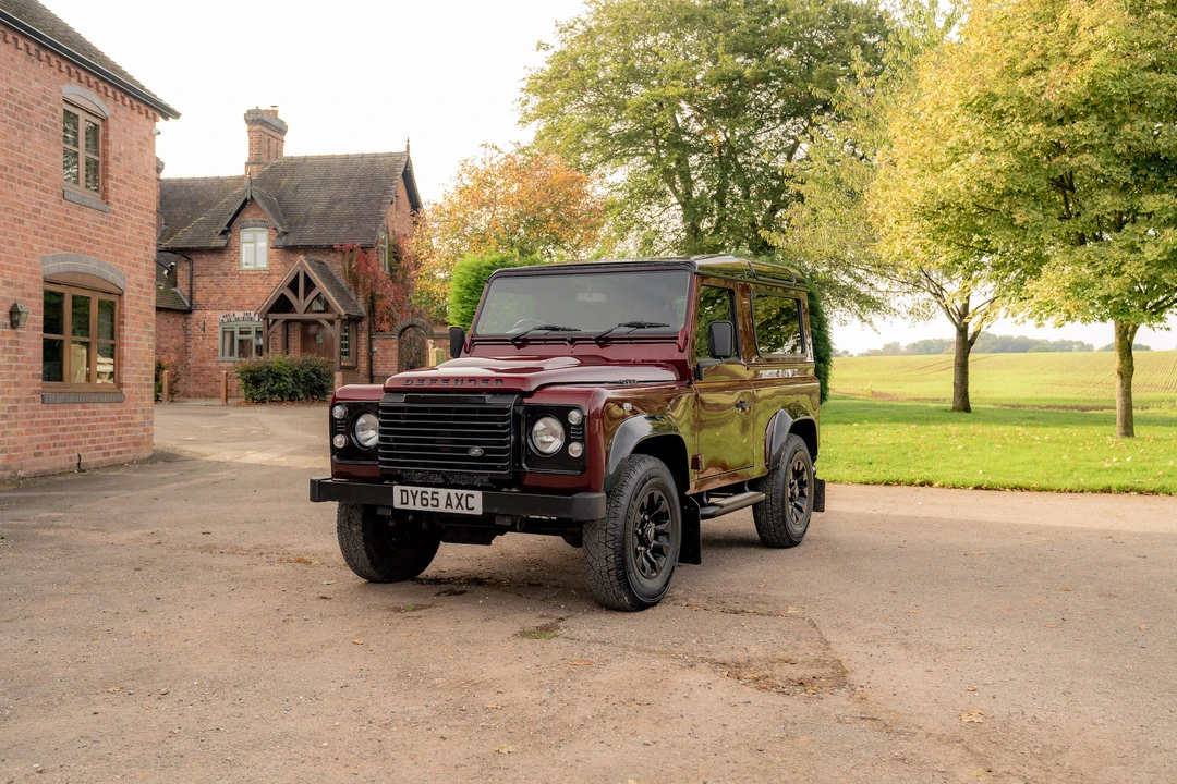 2015 Land Rover Defender 90 - Image 4 of 31