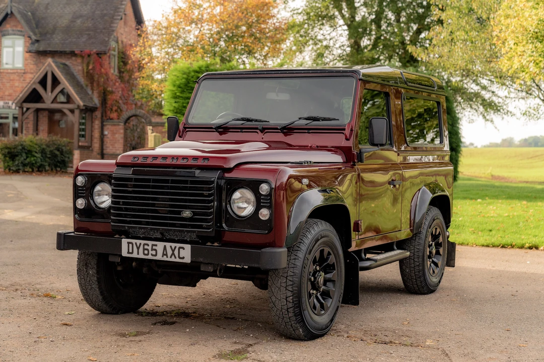 2015 Land Rover Defender 90 - Image 20 of 31
