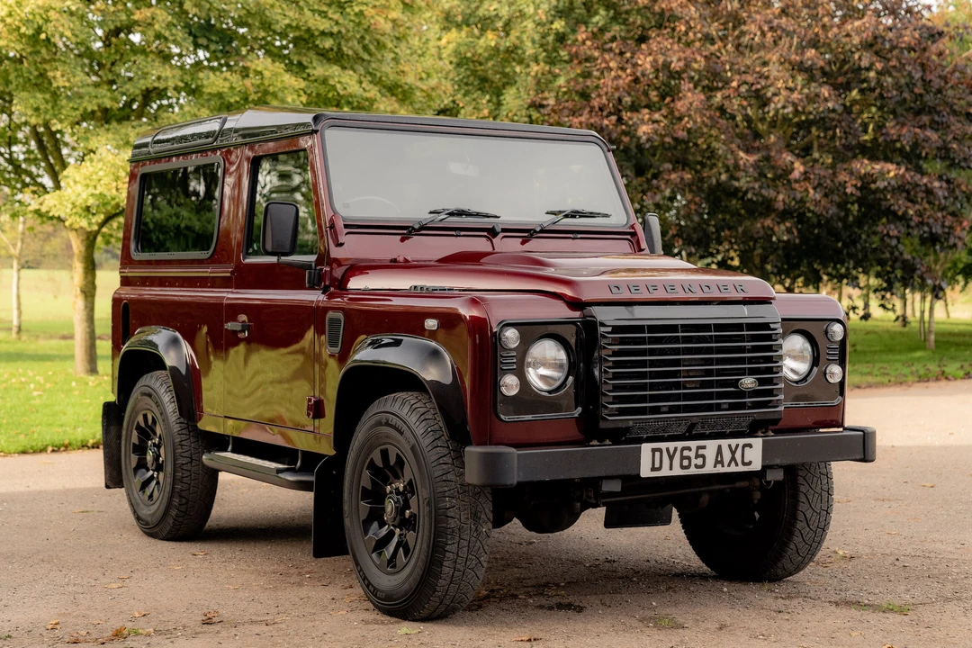 2015 Land Rover Defender 90 - Image 21 of 31