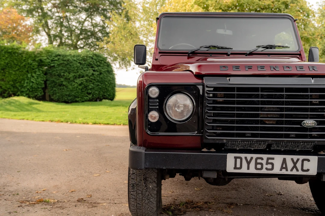2015 Land Rover Defender 90 - Image 22 of 31