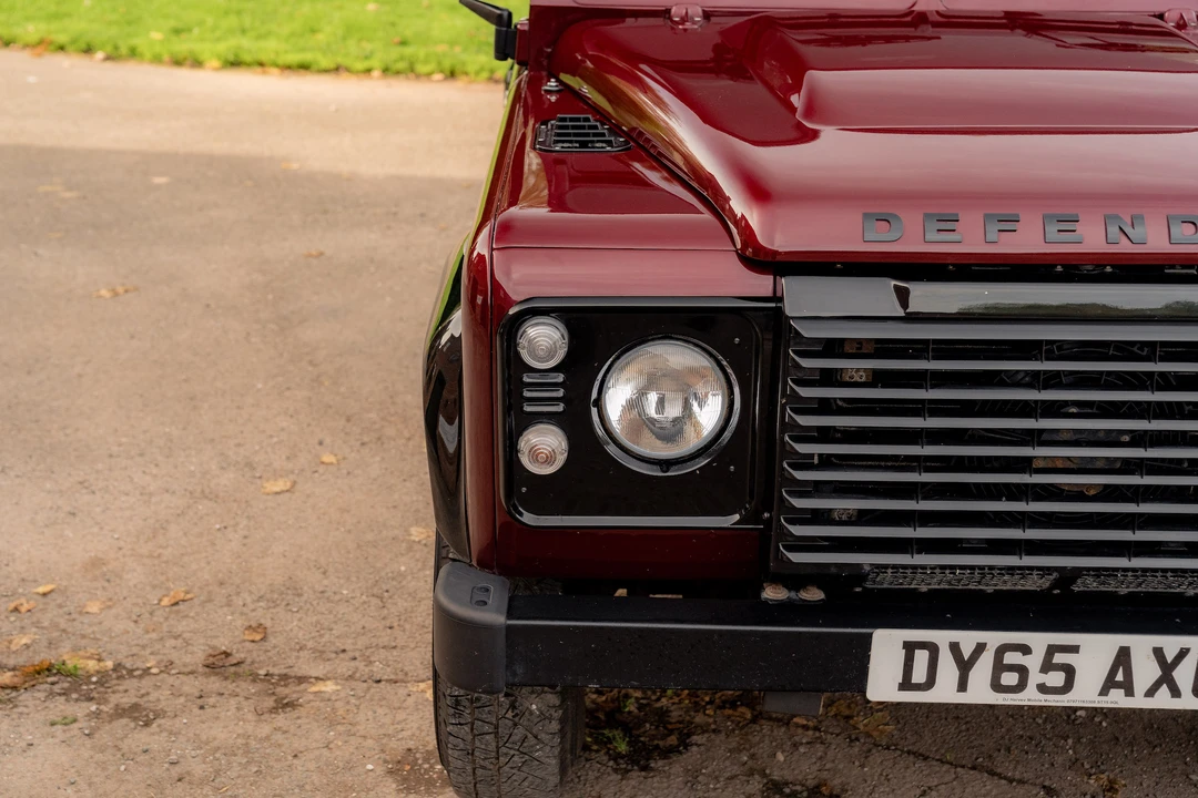2015 Land Rover Defender 90 - Image 24 of 31
