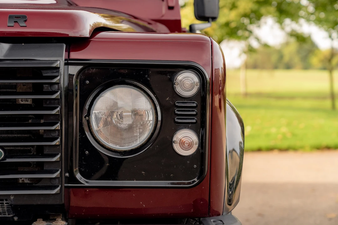 2015 Land Rover Defender 90 - Image 28 of 31