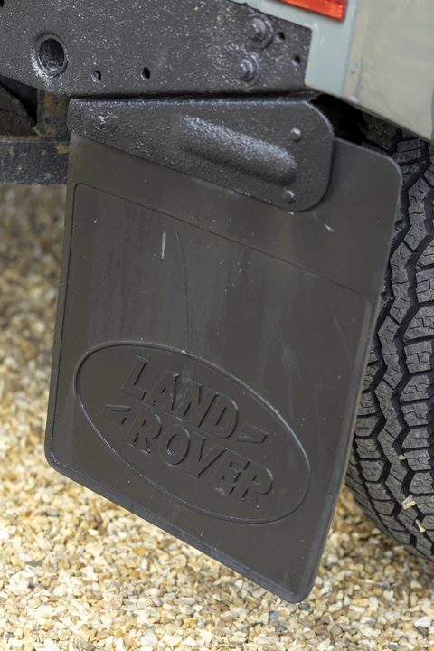 2015 Land Rover Defender 90 - Image 23 of 31