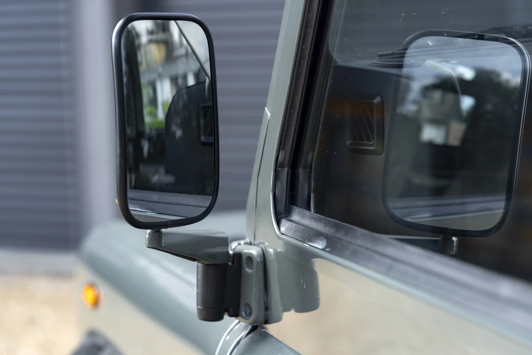 2015 Land Rover Defender 90 - Image 31 of 31