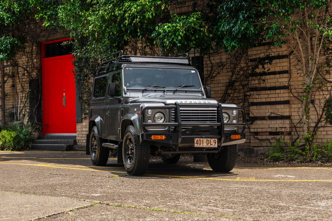 2015 Land Rover Defender 90 - Image 24 of 31