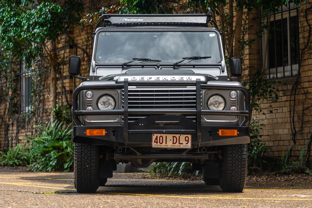 2015 Land Rover Defender 90 - Image 2 of 31