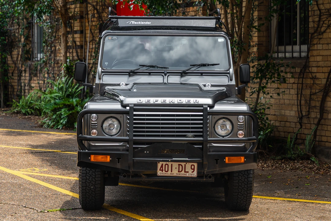 2015 Land Rover Defender 90 - Image 9 of 31