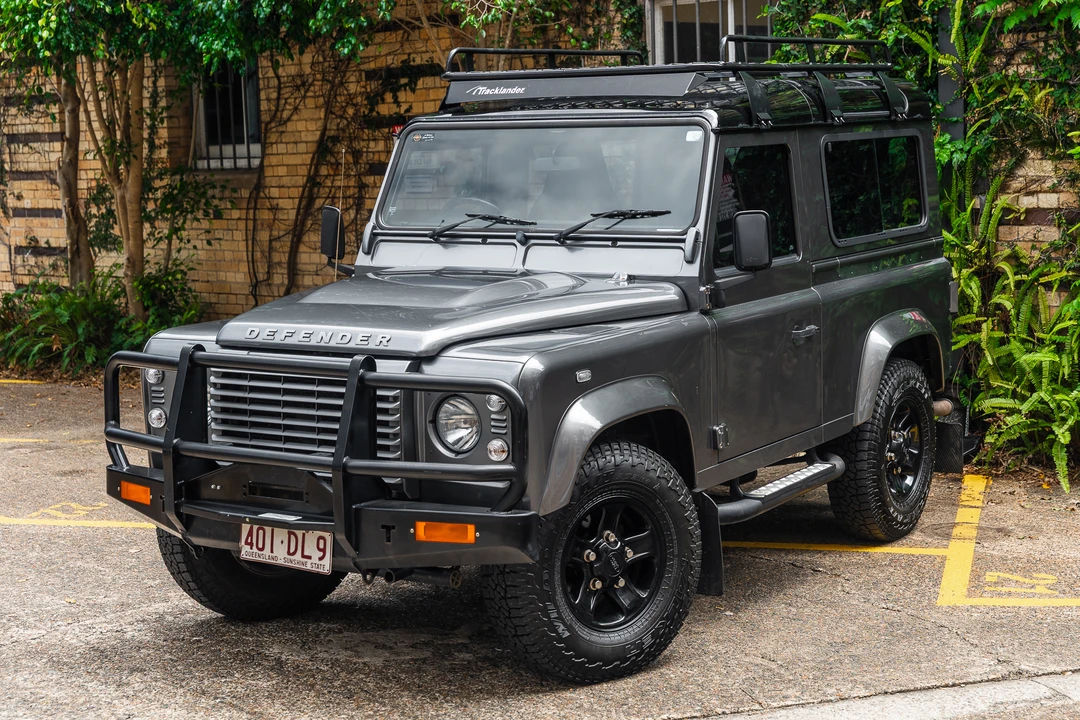 2015 Land Rover Defender 90 - Image 22 of 31