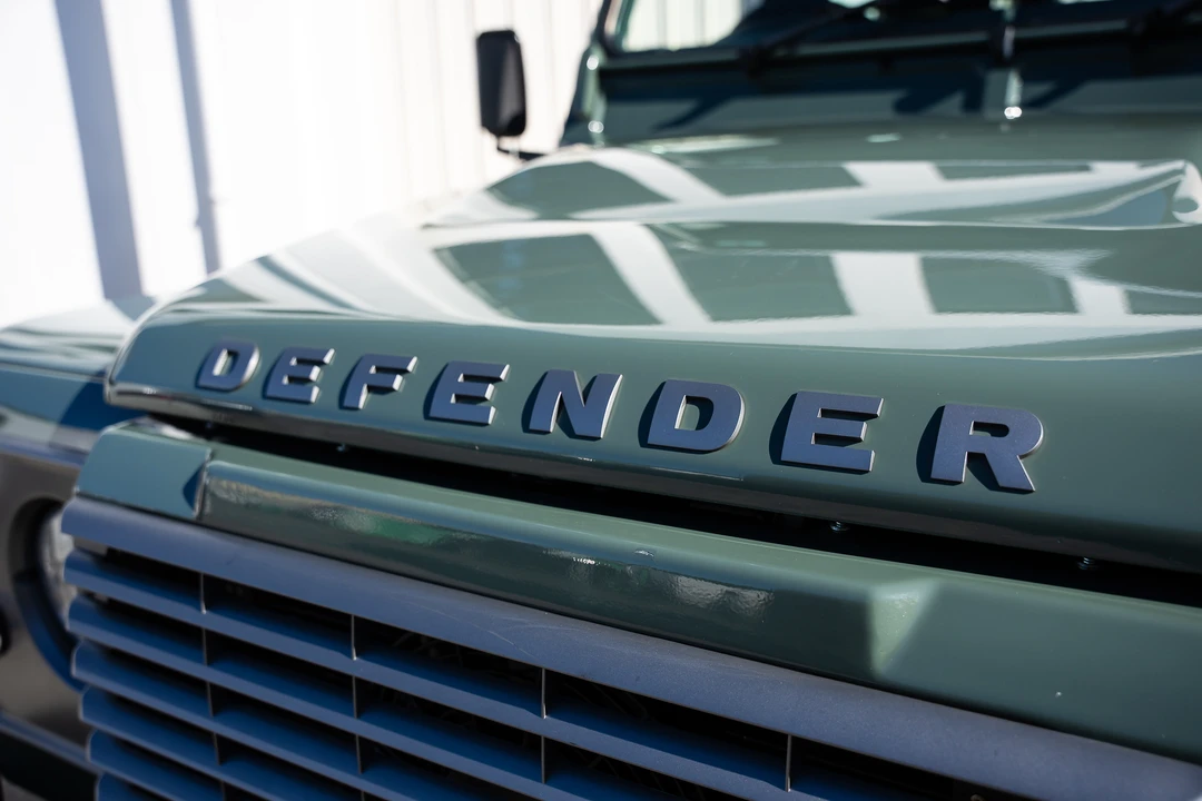 2015 Land Rover Defender 90 - Image 11 of 31