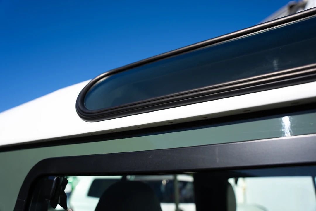 2015 Land Rover Defender 90 - Image 22 of 31