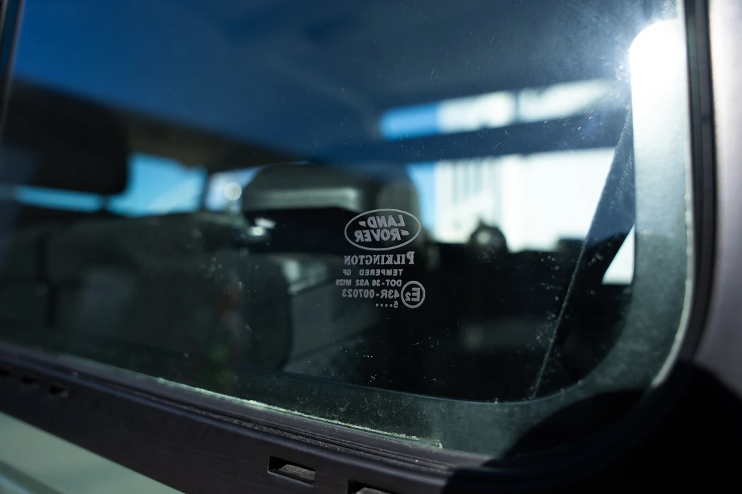 2015 Land Rover Defender 90 - Image 24 of 31
