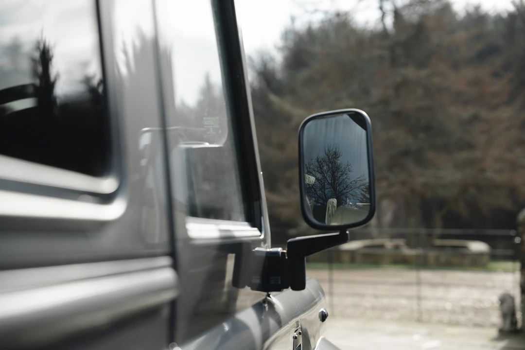 2015 Land Rover Defender 90 - Image 17 of 31