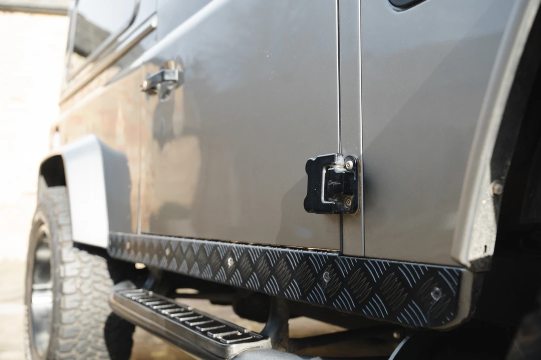 2015 Land Rover Defender 90 - Image 26 of 31