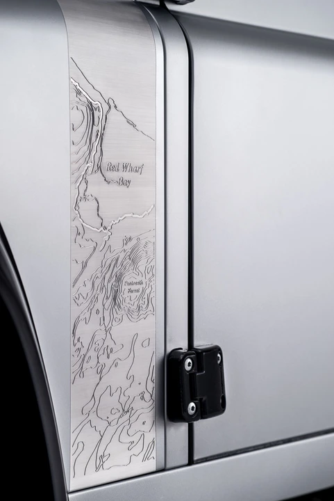2015 Land Rover Defender 90 - Image 9 of 22