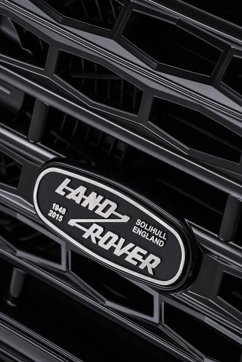 2015 Land Rover Defender 90 - Image 13 of 22