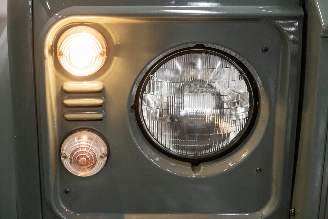 2015 Land Rover Defender 90 - Image 28 of 31