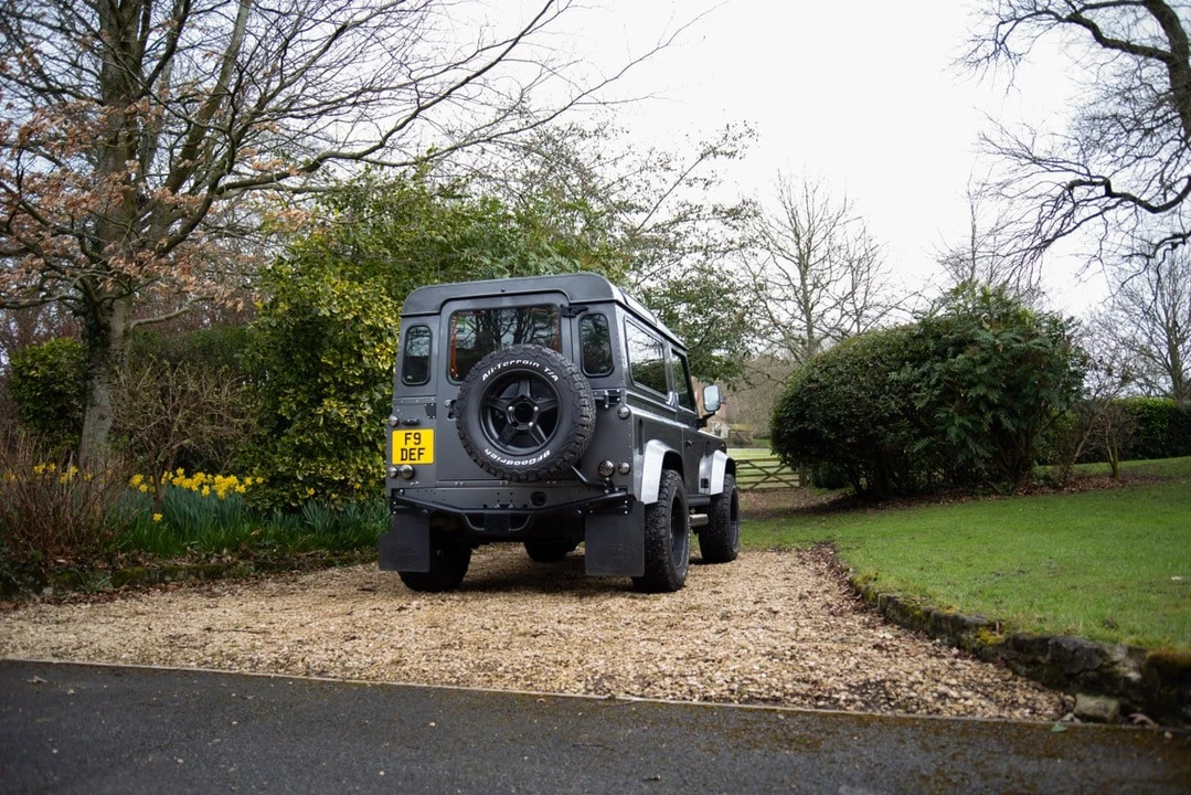 2015 Land Rover Defender 90 - Image 22 of 30