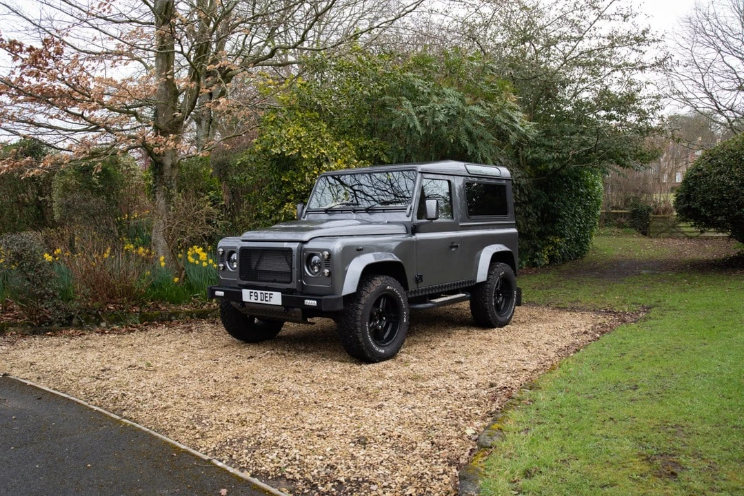 2015 Land Rover Defender 90 - Image 27 of 30