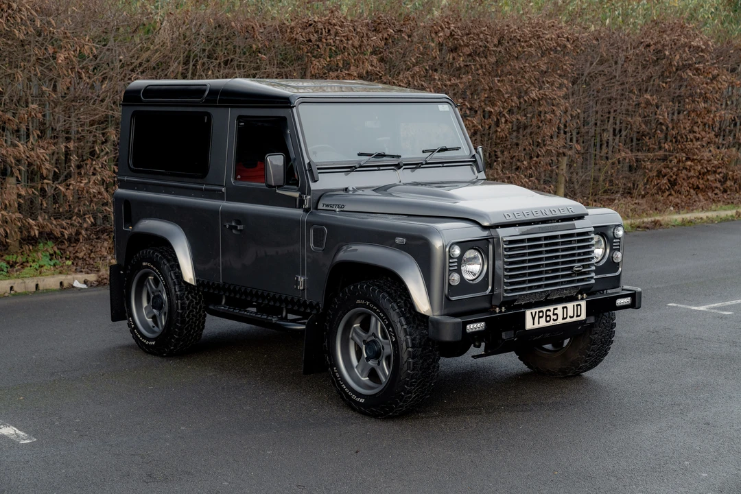 2015 Land Rover Defender 90 - Image 20 of 31