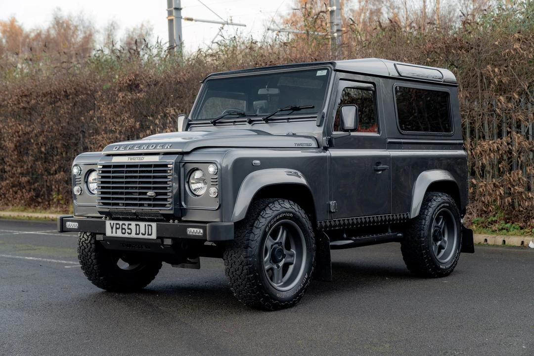 2015 Land Rover Defender 90 - Image 21 of 31