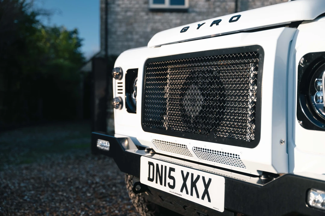 2015 Land Rover Defender 90 - Image 18 of 31