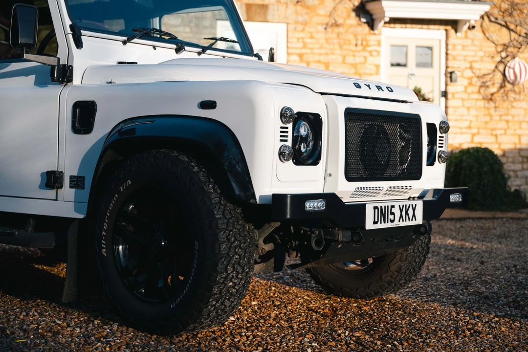 2015 Land Rover Defender 90 - Image 22 of 31