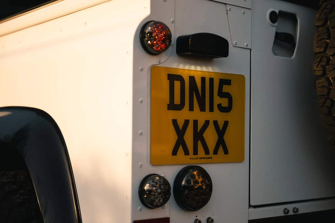 2015 Land Rover Defender 90 - Image 29 of 31