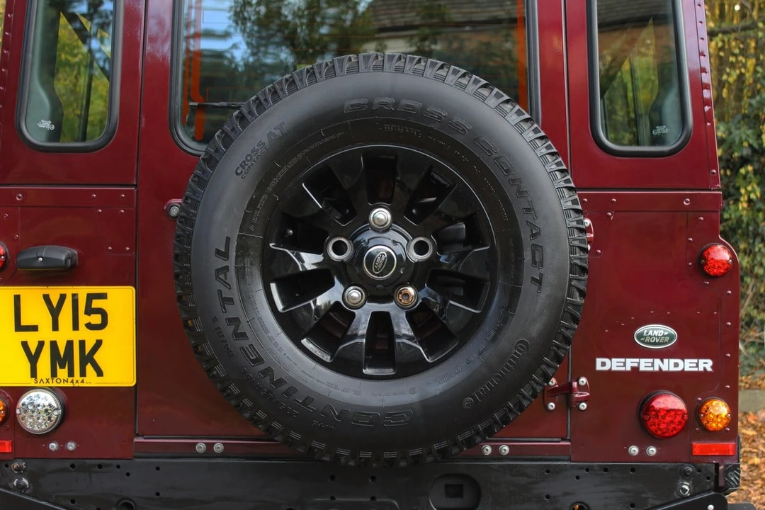 2015 Land Rover Defender 90 - Image 26 of 30