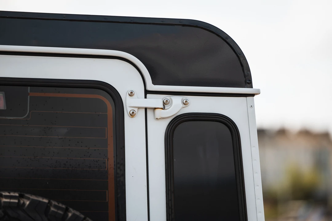 2015 Land Rover Defender 90 - Image 27 of 31