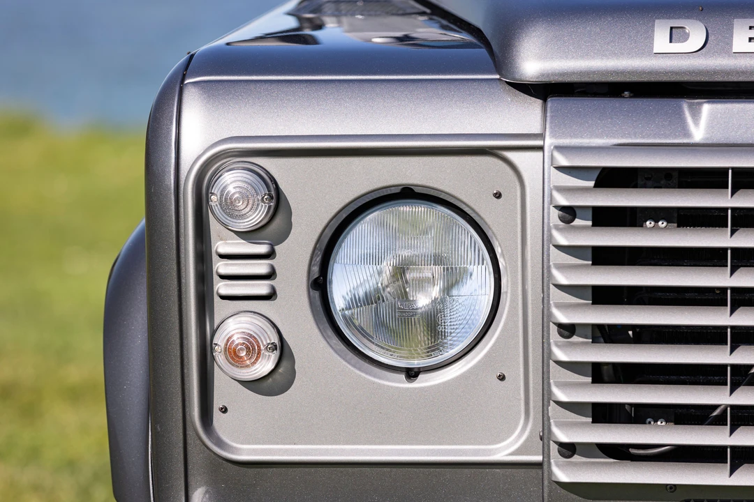 2015 Land Rover Defender 90 - Image 7 of 31
