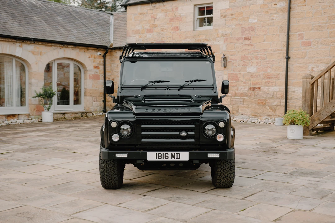2015 Land Rover Defender 90 - Image 3 of 31