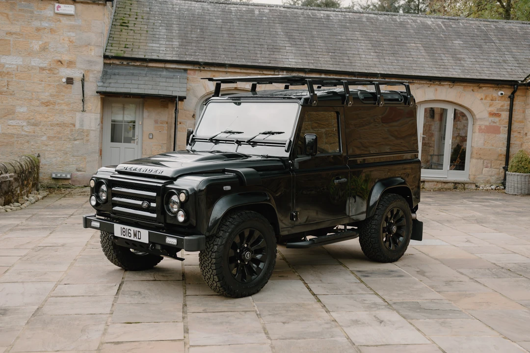 2015 Land Rover Defender 90 - Image 12 of 31