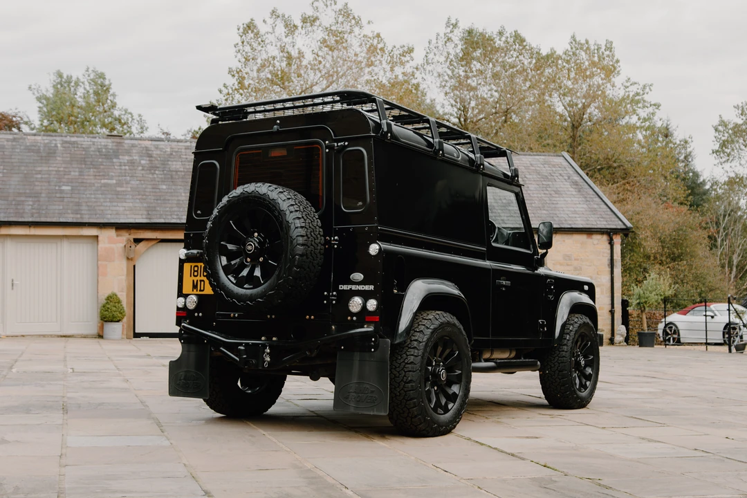 2015 Land Rover Defender 90 - Image 8 of 31