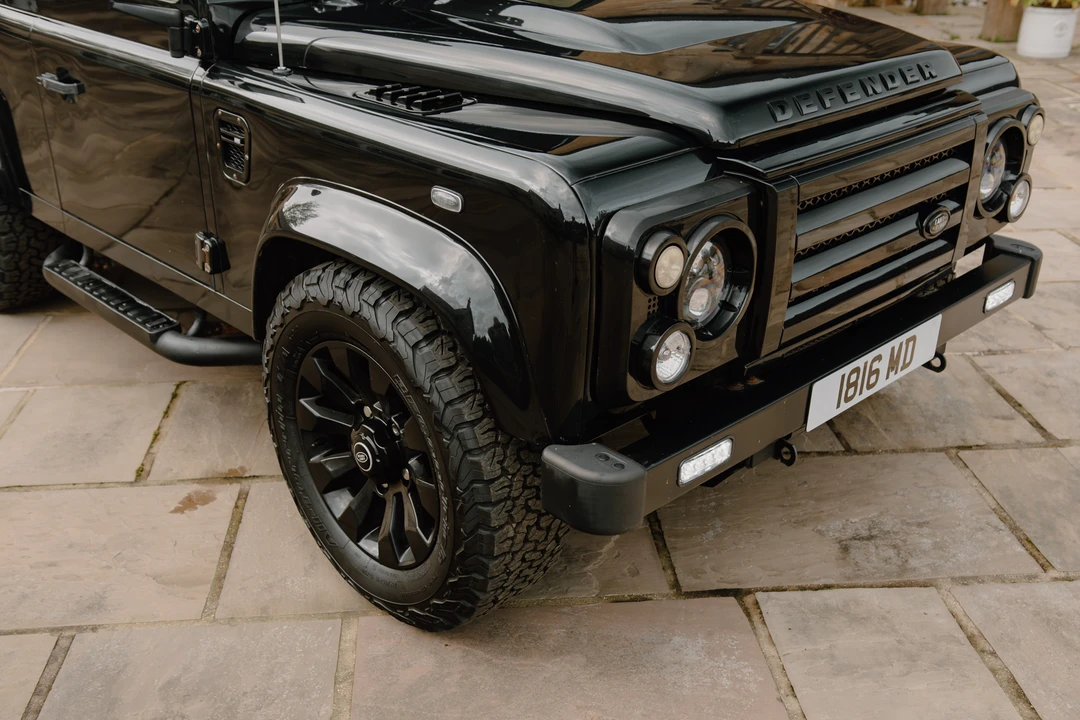 2015 Land Rover Defender 90 - Image 19 of 31