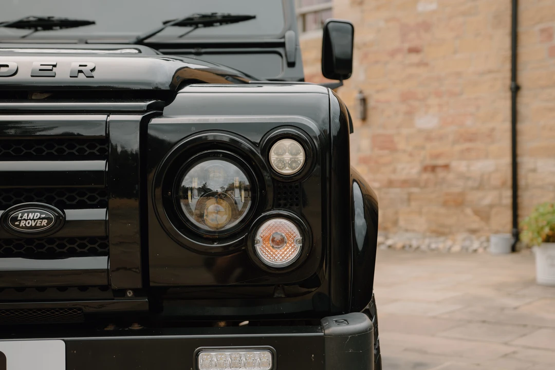 2015 Land Rover Defender 90 - Image 24 of 31