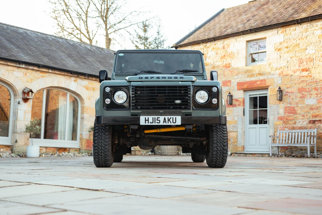 2015 Land Rover Defender 90 - Image 12 of 31